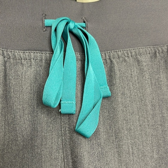 Figs Women’s High Waisted Livingston Basic Scrub Pants Sz XXL Gray Medical Nurse - Picture 5 of 11